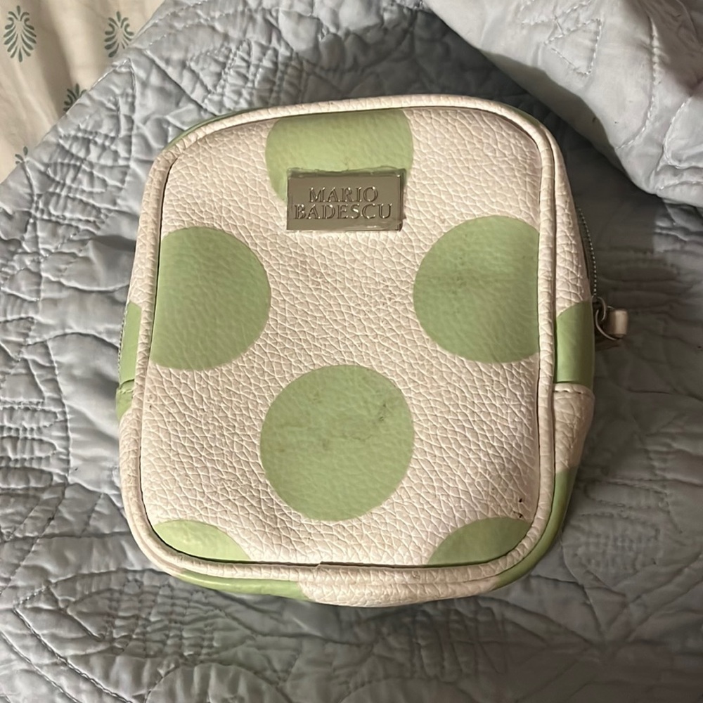 Makeup bag
